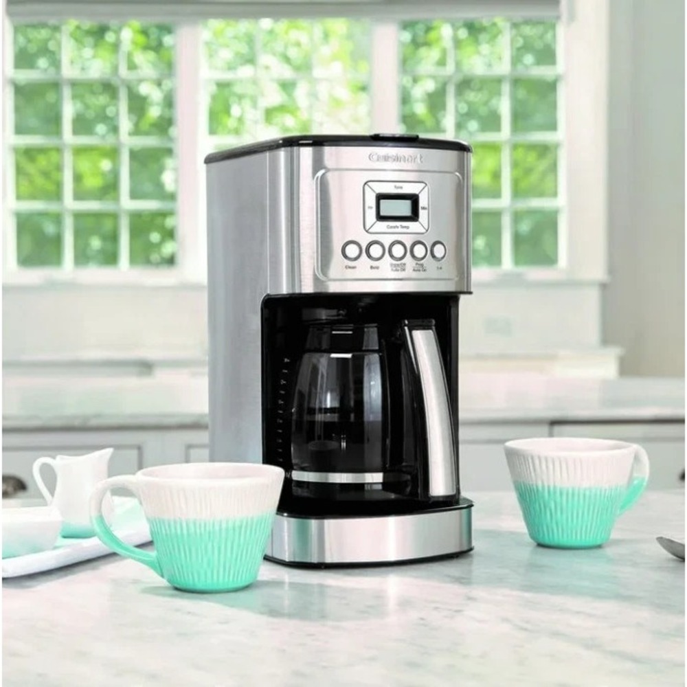 Cuisinart Coffeemaker 14 Cup Silver NIB DCC-3200WM Programmable Stainless